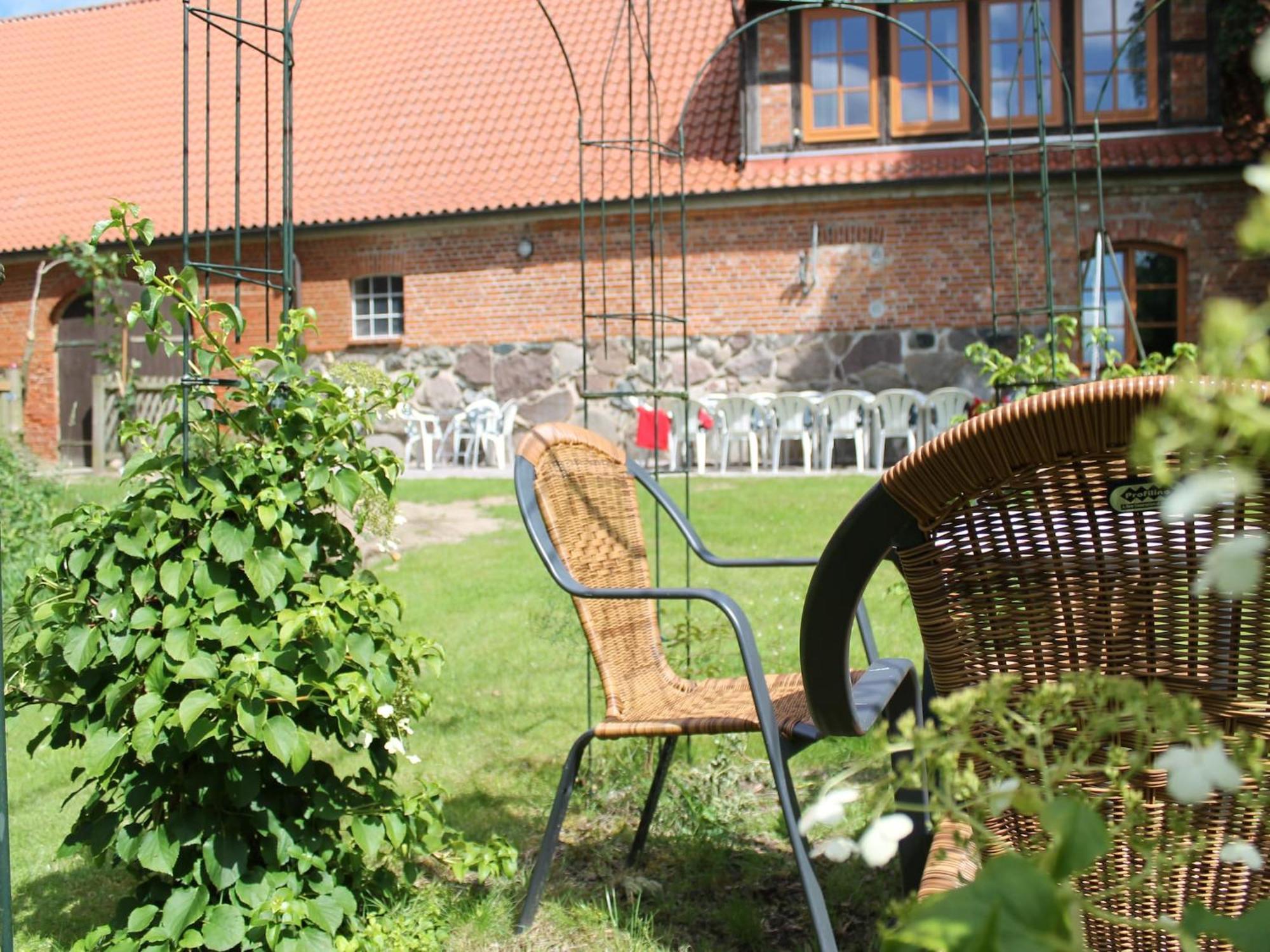 Villa Mansion In Gressow With Terrace Garden Bbq Pond Bicycles Esterno foto